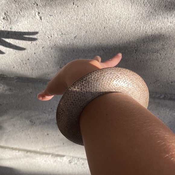 Maria Rivolta “Woven” Bangle - Picture 9 of 9